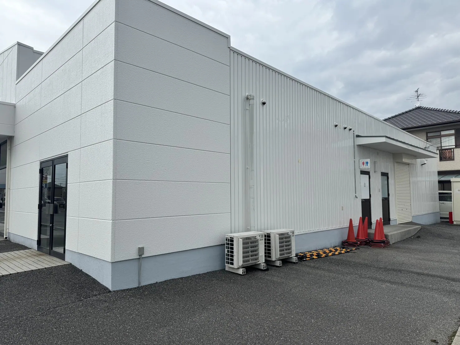 某大型店舗様 屋根外壁塗装工事(岡山県岡山市) 施工後