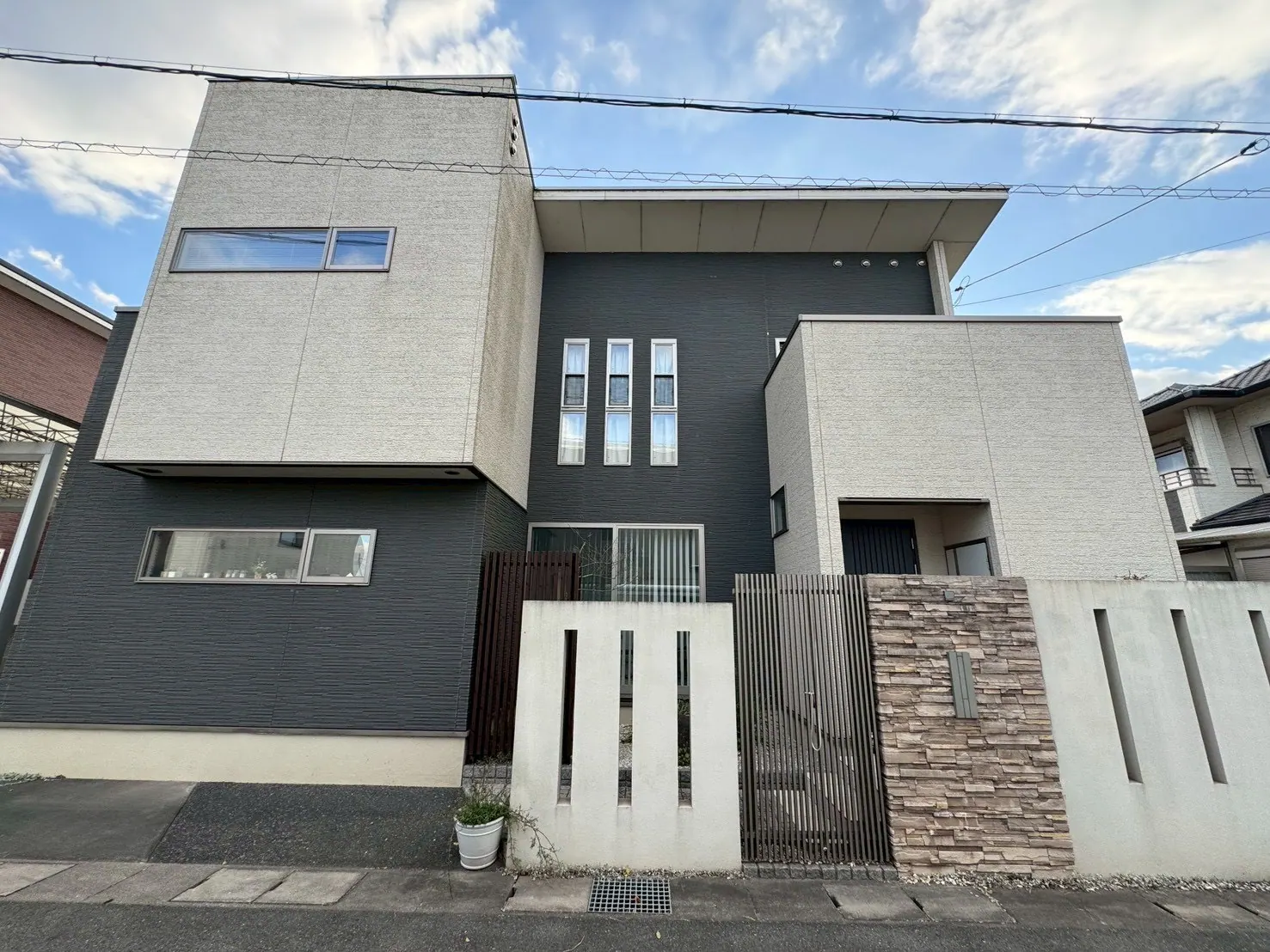 S様邸 屋根・外壁塗装工事(岡山県倉敷市) Before