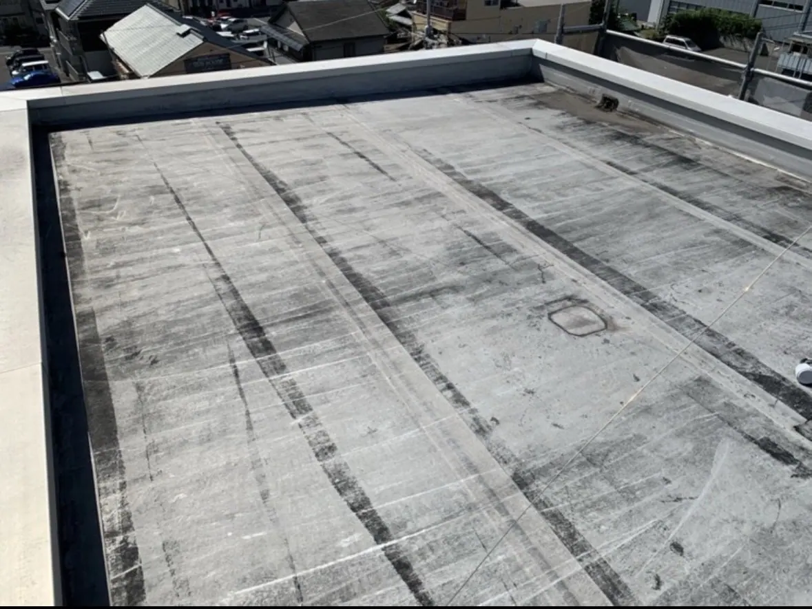 I様ビル 屋上防水工事・外壁塗装工事 (岡山県岡山市) 屋上Before