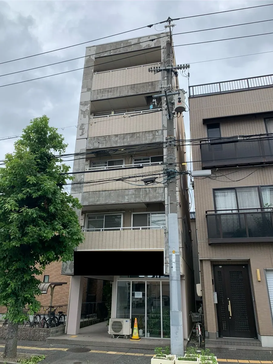 I様ビル 屋上防水工事・外壁塗装工事 (岡山県岡山市) 外壁Before