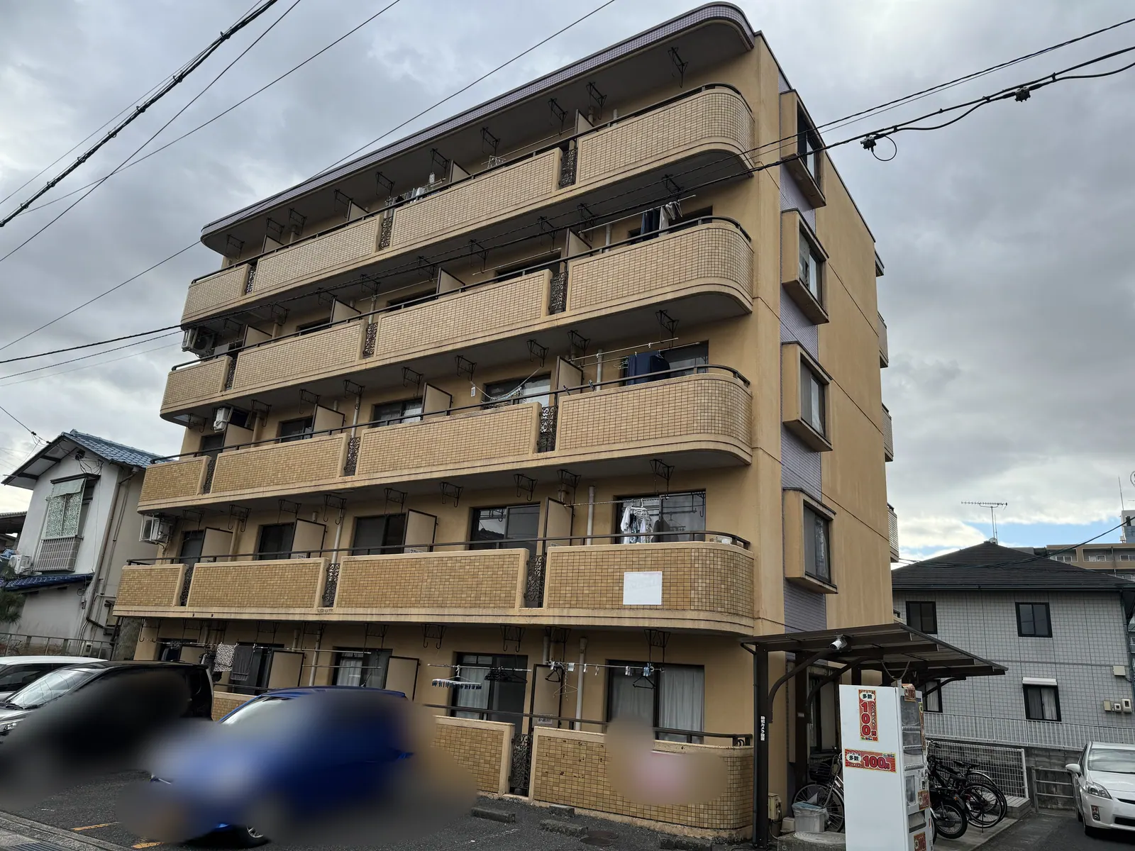 5階建マンション外壁塗装工事・その他リフレッシュ工事(岡山県岡山市) Before