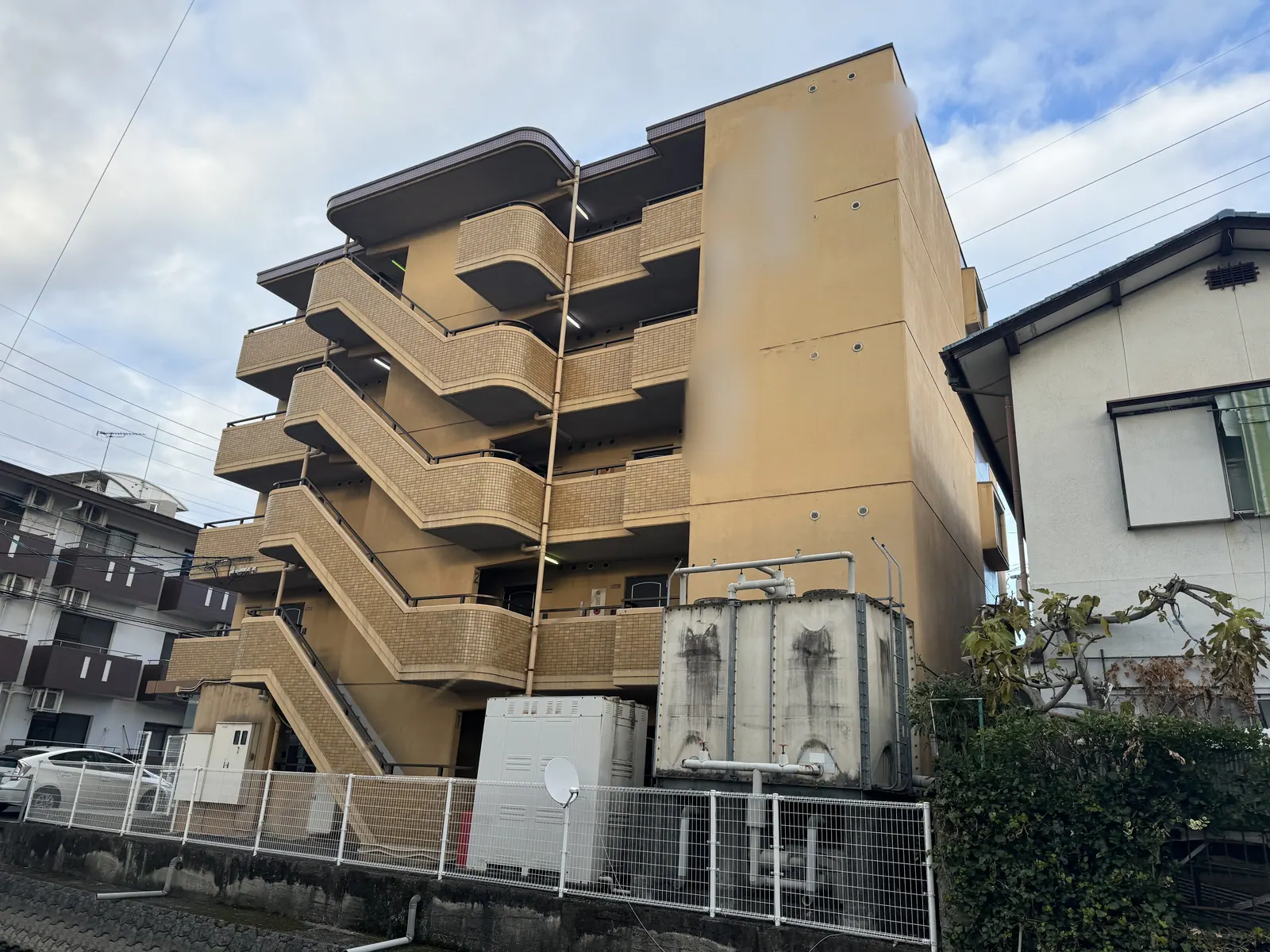 5階建マンション外壁塗装工事・その他リフレッシュ工事(岡山県岡山市) Before