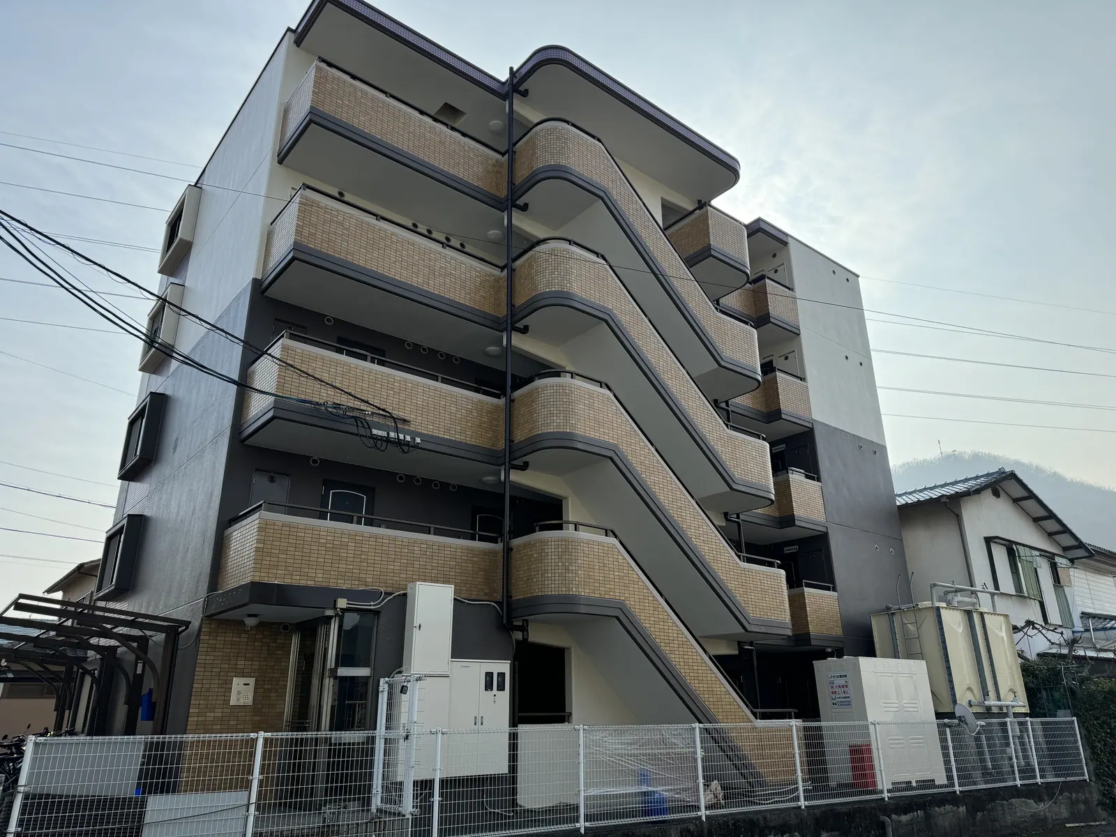 5階建マンション外壁塗装工事・その他リフレッシュ工事(岡山県岡山市) After