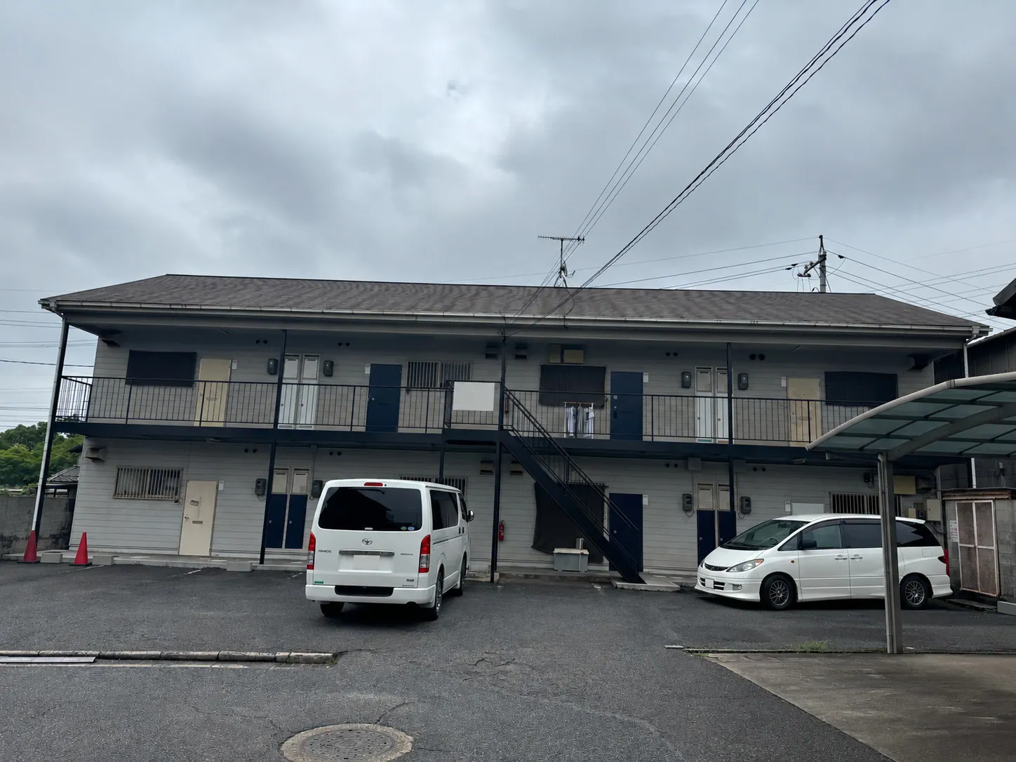 W様アパート 屋根・外壁塗装・シーリング工事(岡山県倉敷市) Before 正面全景