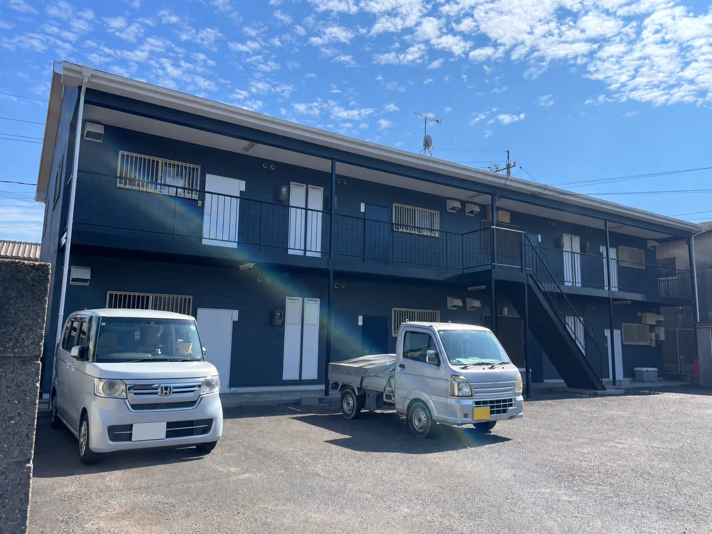 W様アパート 屋根・外壁塗装・シーリング工事(岡山県倉敷市) After 正面左側から