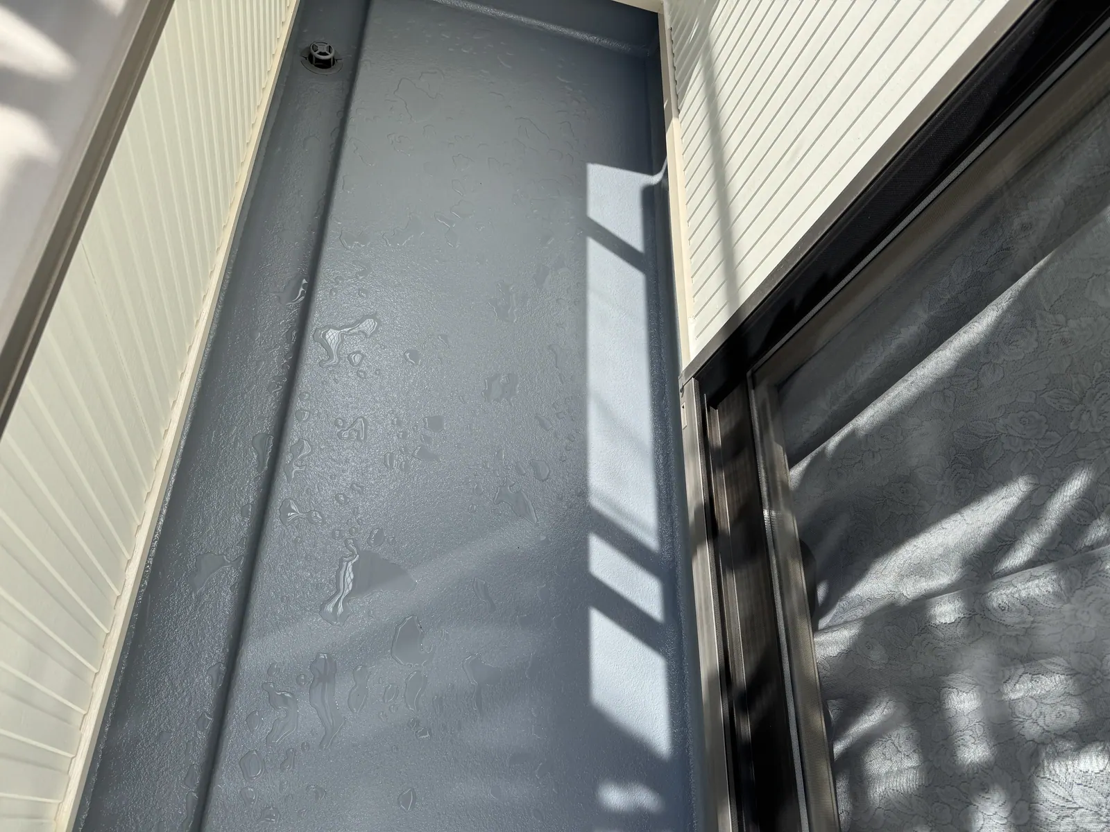 N様邸 外壁塗装・シーリング打ち替え工事(岡山県岡山市南区) After ベランダの床面
